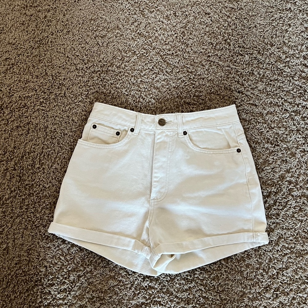 Amuse Society shorts never worn
